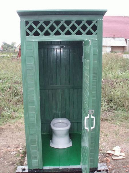 Уличный туалет для частного дома: как правильно выбрать и установить